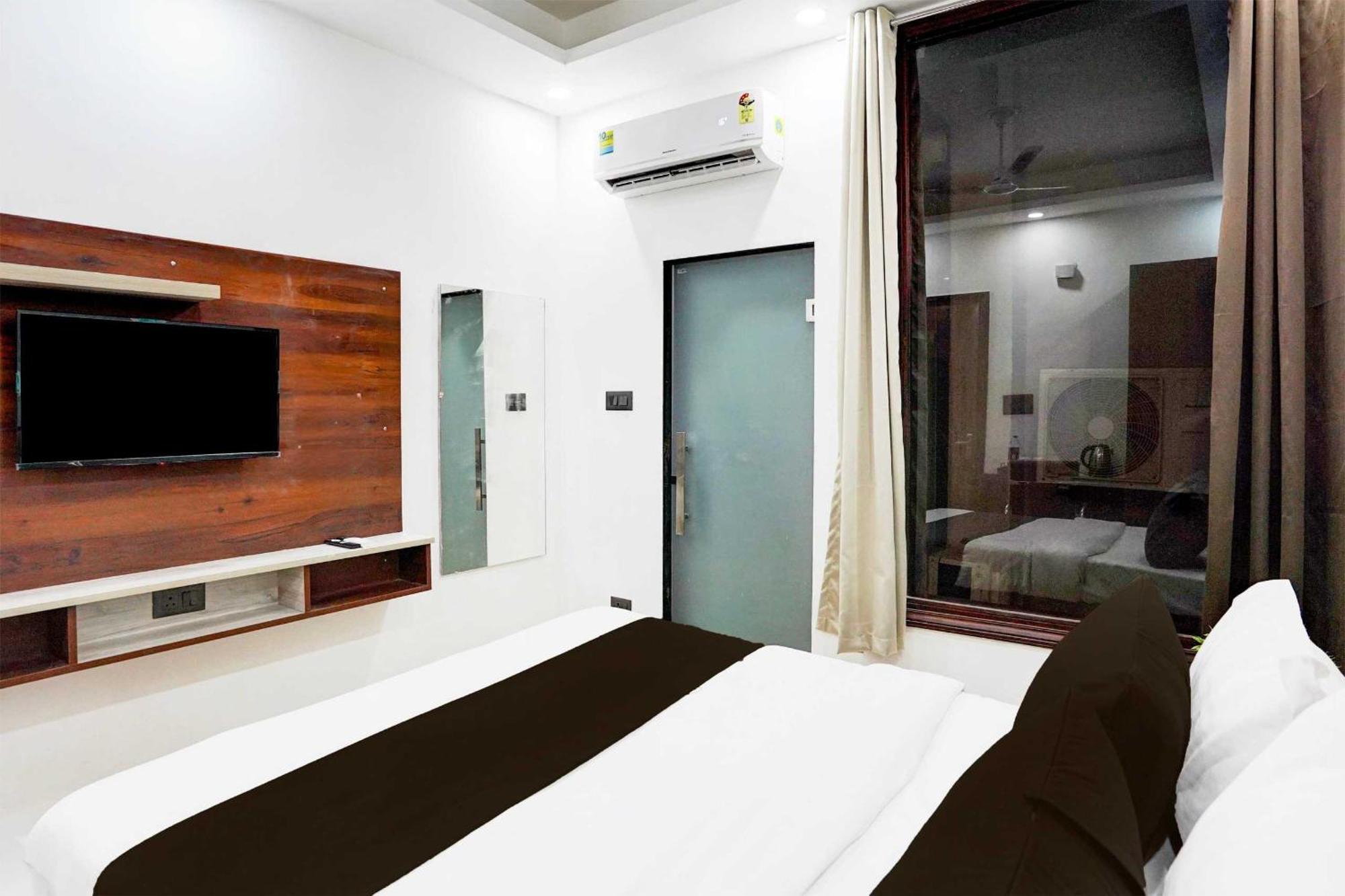 Super Hotel O Global New Delhi Eksteriør billede